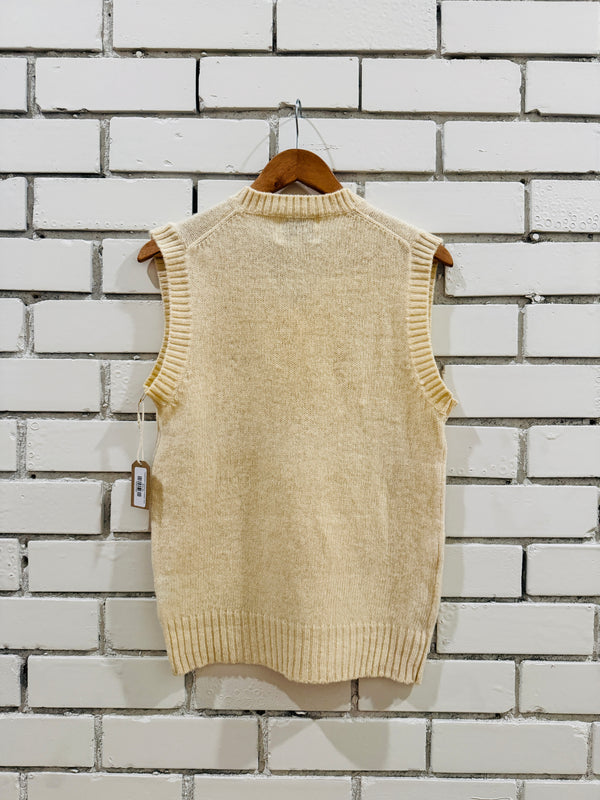 80s Minimalist Sweater Vest