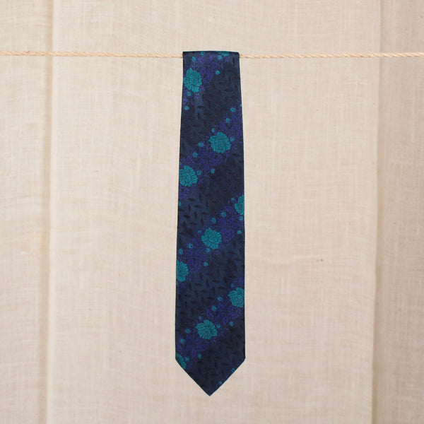 Neiman Marcus One Up Floral Jacquard Silk Tie